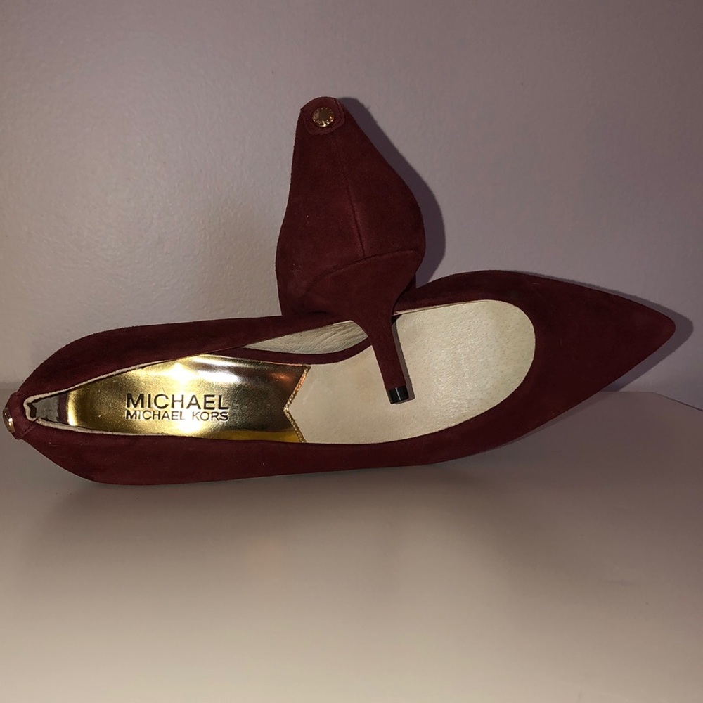 Michael Kors Kitten Pumps
